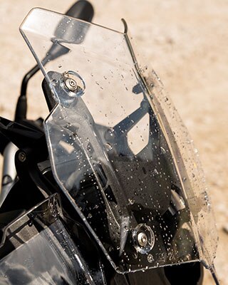 The touring windscreen of the new BMW F 850 GS Adventure