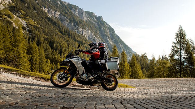 The comfortable rider's seat of the new BMW F 850 GS Adventure