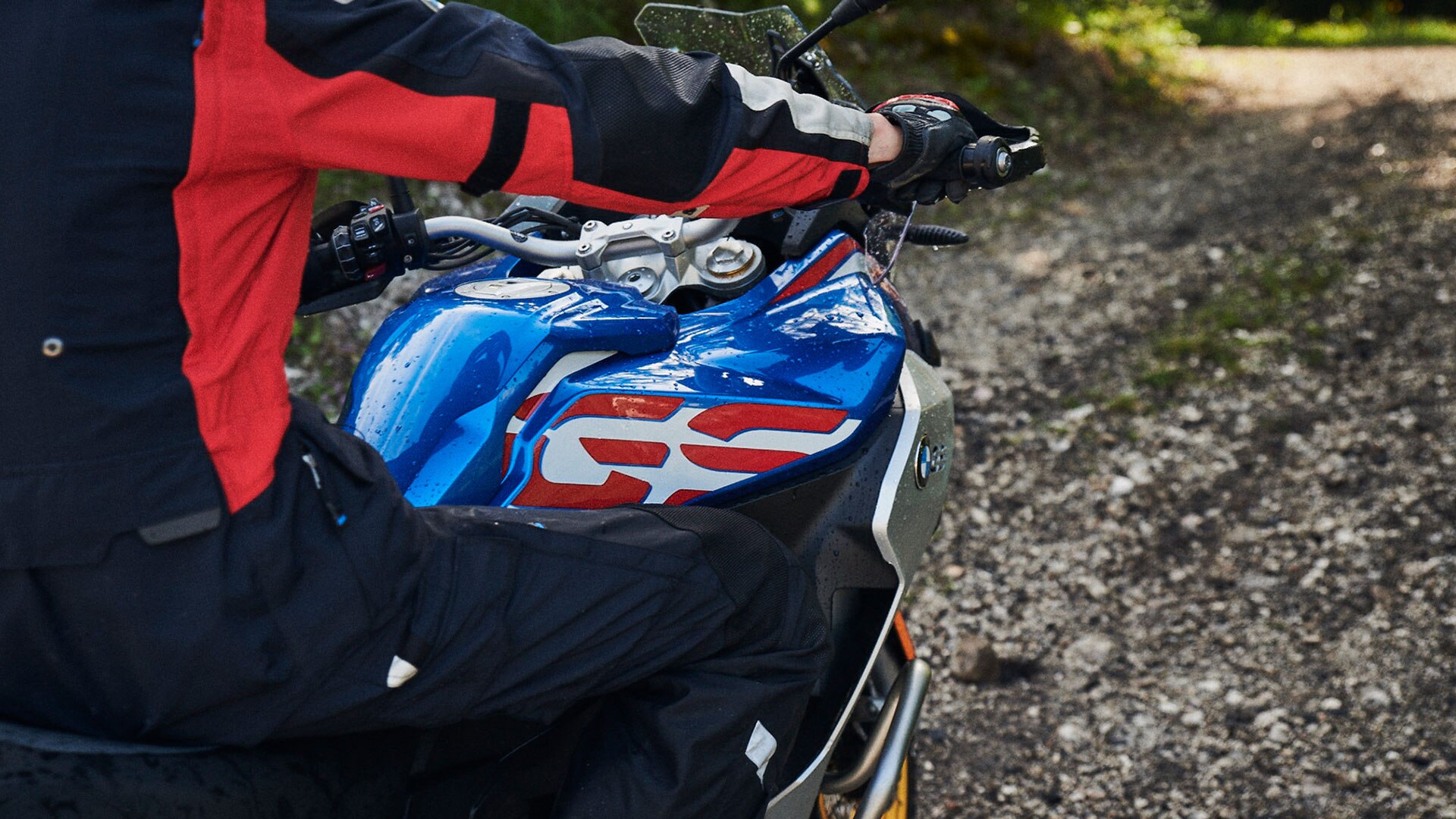 The big 23-litre tank of the new BMW F 850 GS Adventure