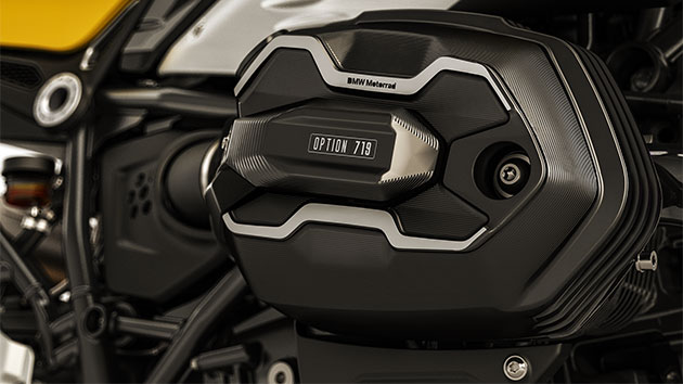 We see the cylinder head cover of the R nineT Urban G/S.