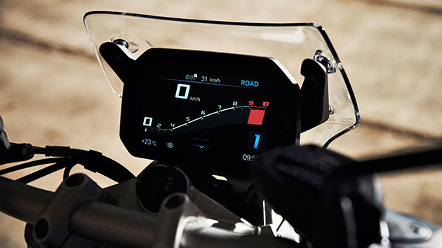 BMW R 1250 R with TFT display and connectivity