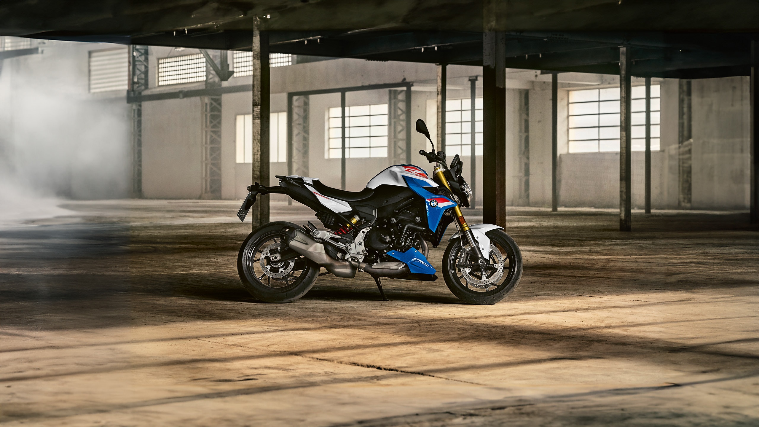 Bmw f 900 r top